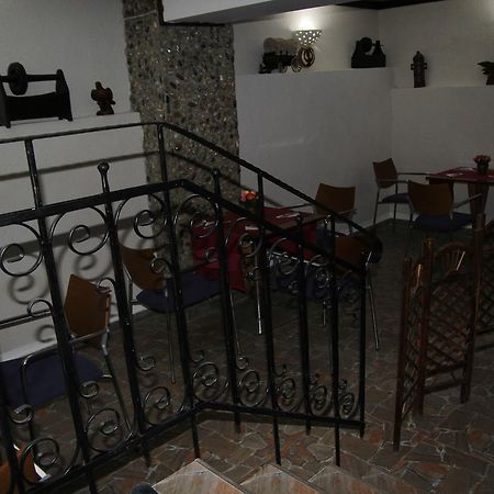 Hotel Doi Taurasi Afumati Luaran gambar