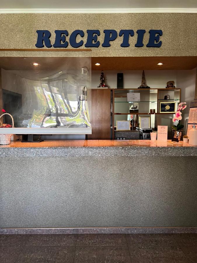 Hotel Doi Taurasi Afumati Luaran gambar